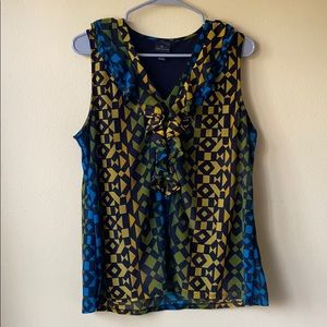 Patterned sleeveless blouse